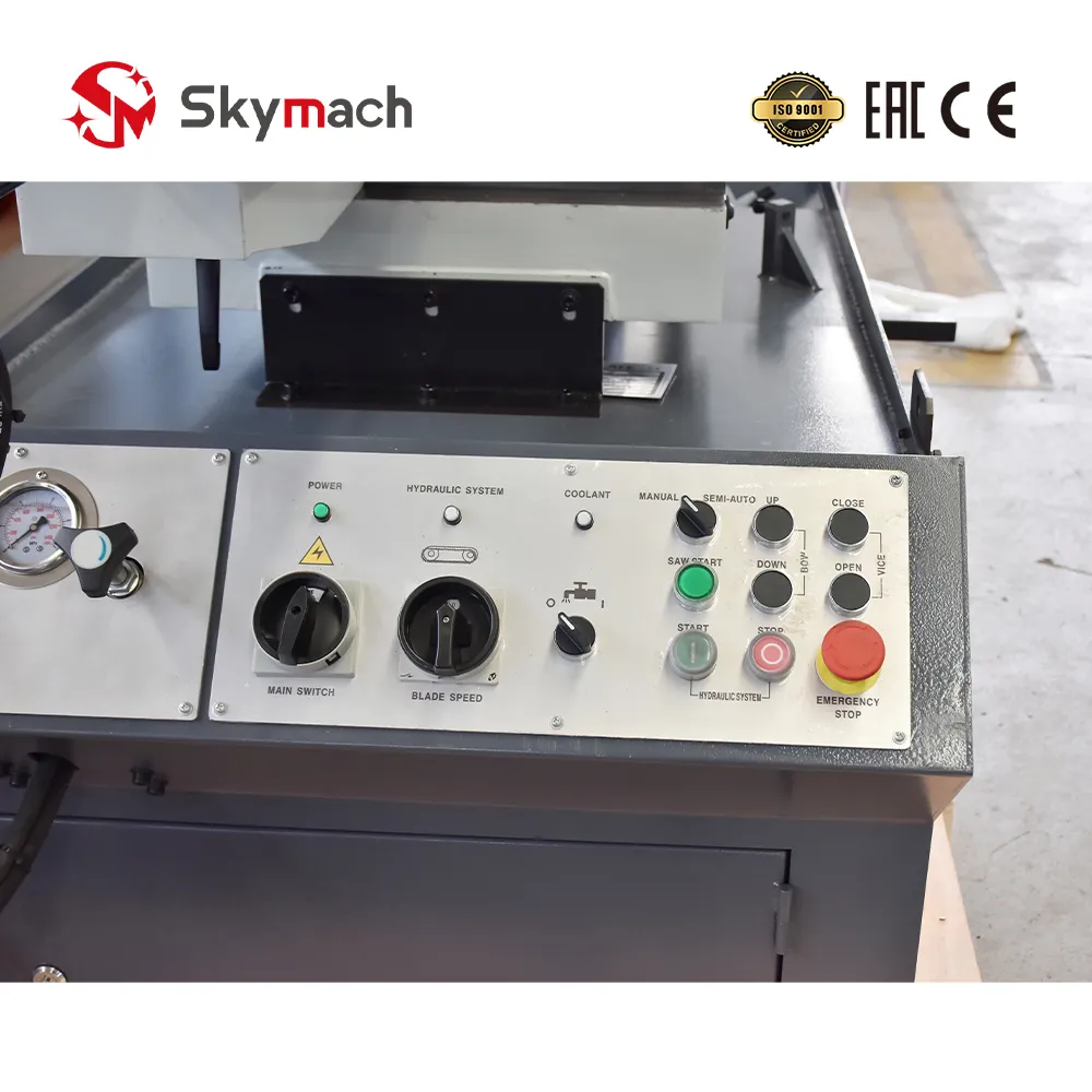 Consola de control centralizada y panel de mando hidráulico