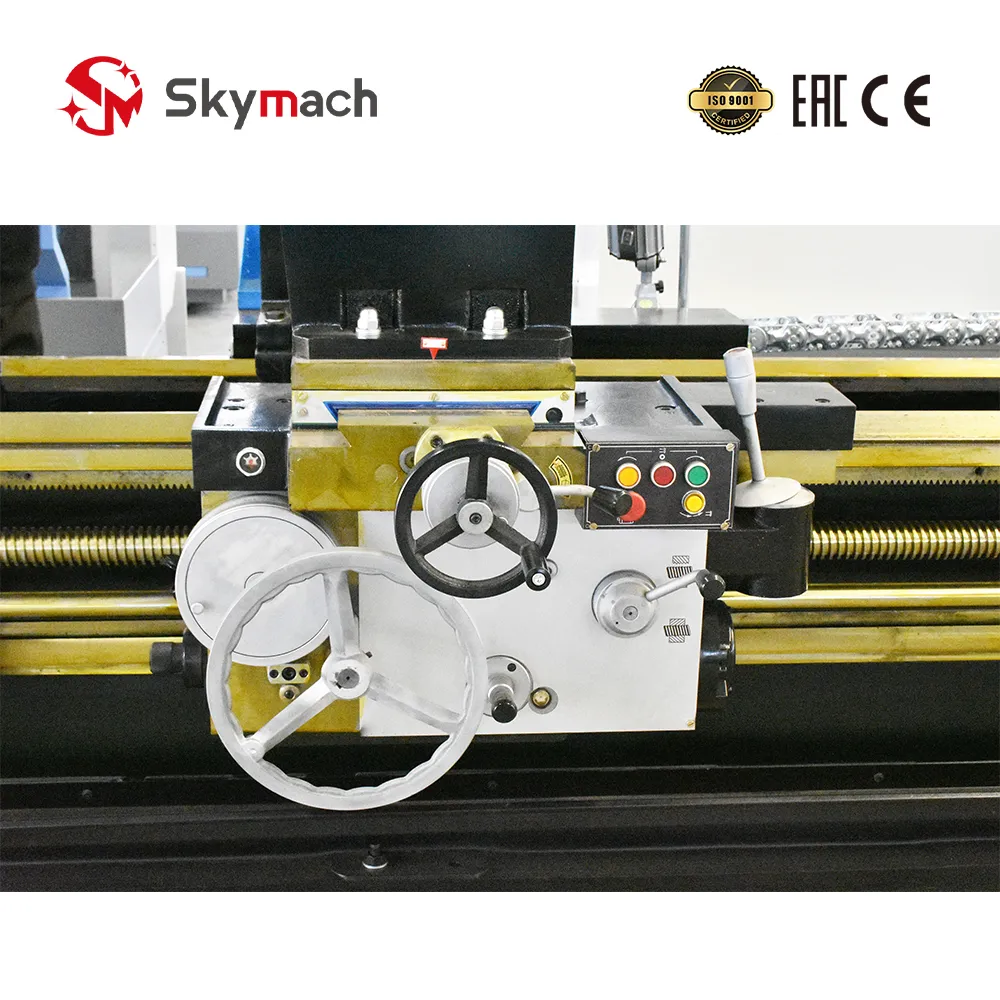 Heavy Enclosed Apron, Handwheels & Carriage Control Station
